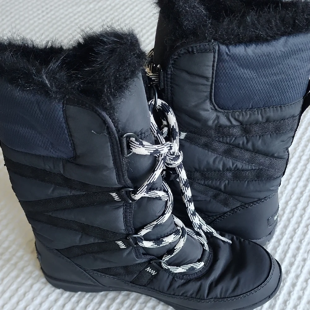 Sorel Women's Black Snow Boot with Faux Fur Trim - Picture 8 of 8